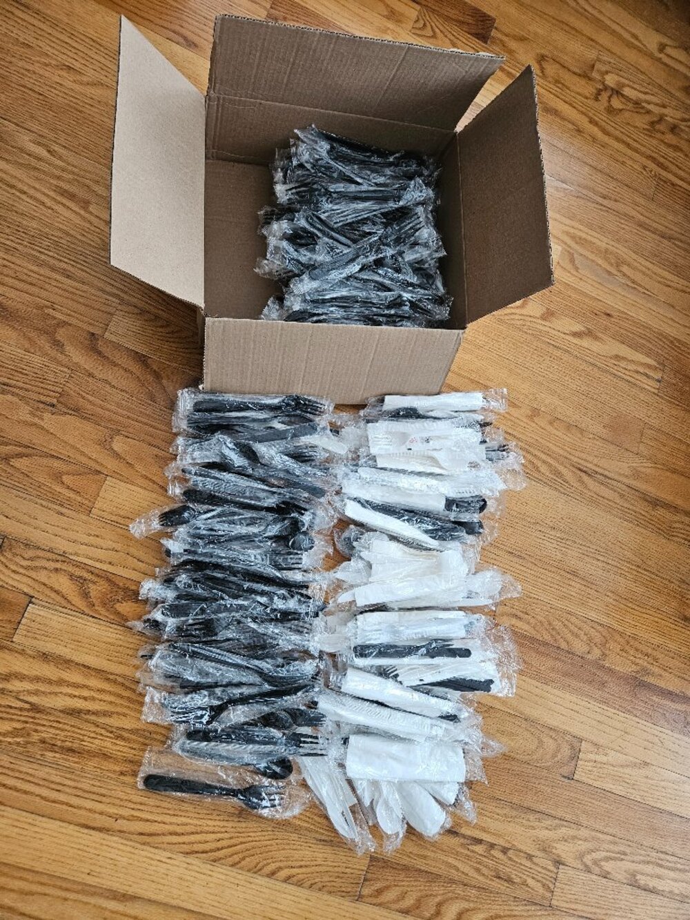 Lot Of 150+ Pcs Of Assorted Restaurant Take Out Utensils New / Wrapped